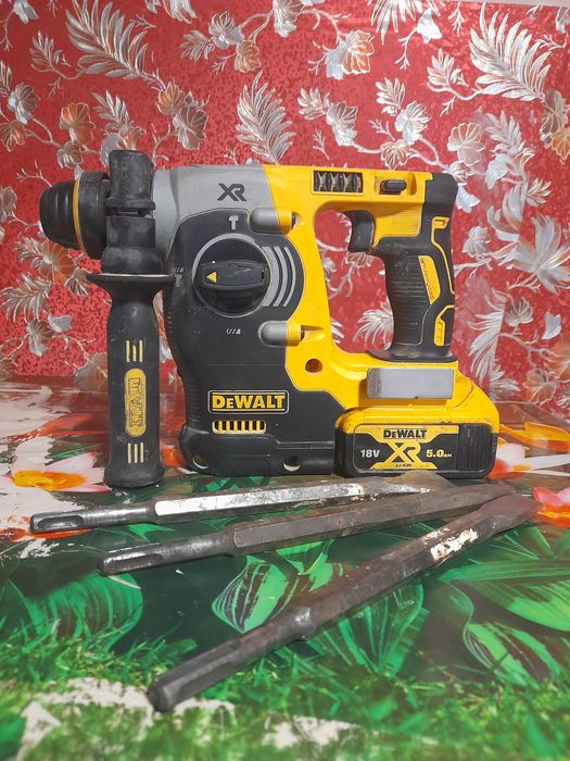 Scula devvalt  în stare foarte bună