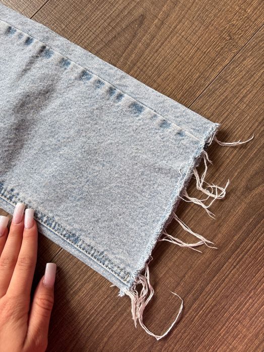 нови  дънки STRADIVARIUS