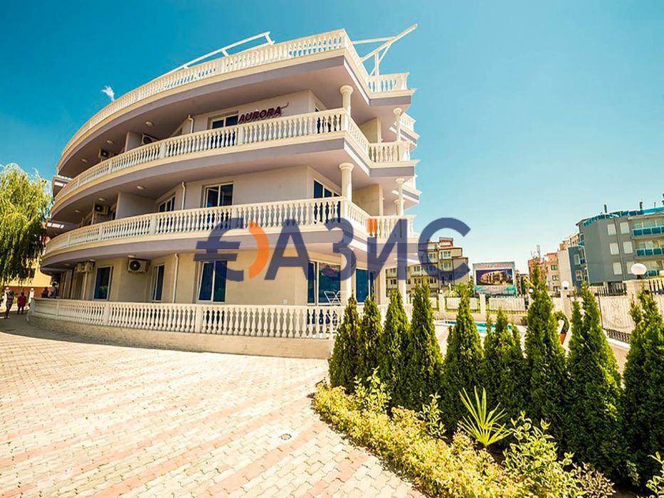 Двустаен апартамент на 2 етаж в комплекс Аврора в Несебър, България -