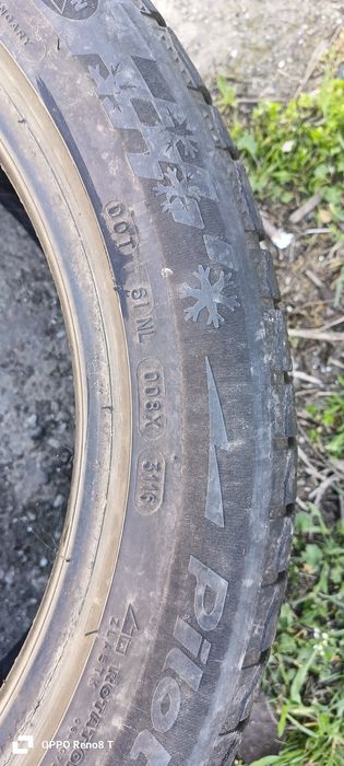 Vând cauciucuri 255/45/R19 Iarna