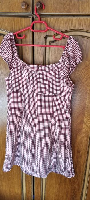 Vând rochie Levi's, cu etichetă, mărimea M.