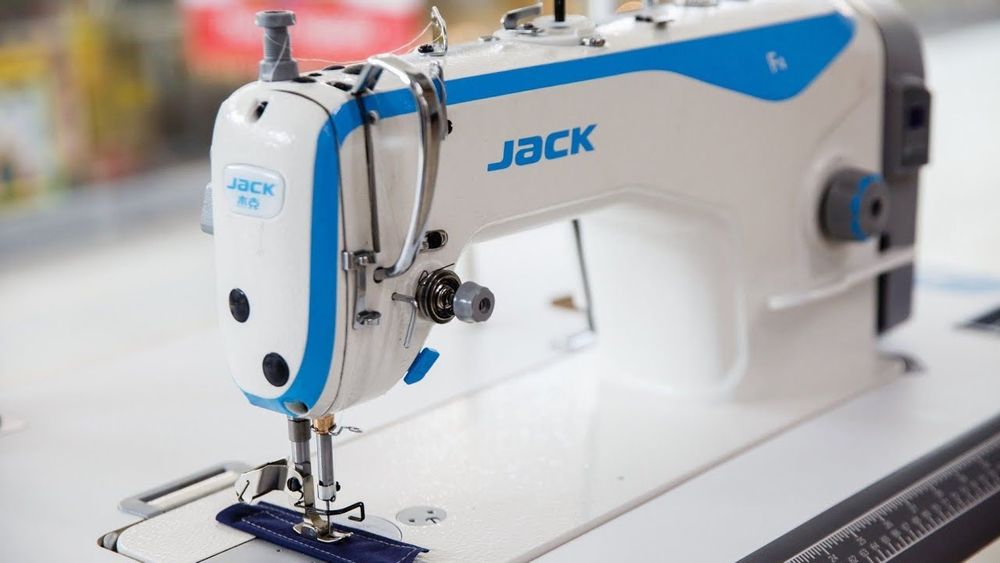 Тикув мошина устаси.