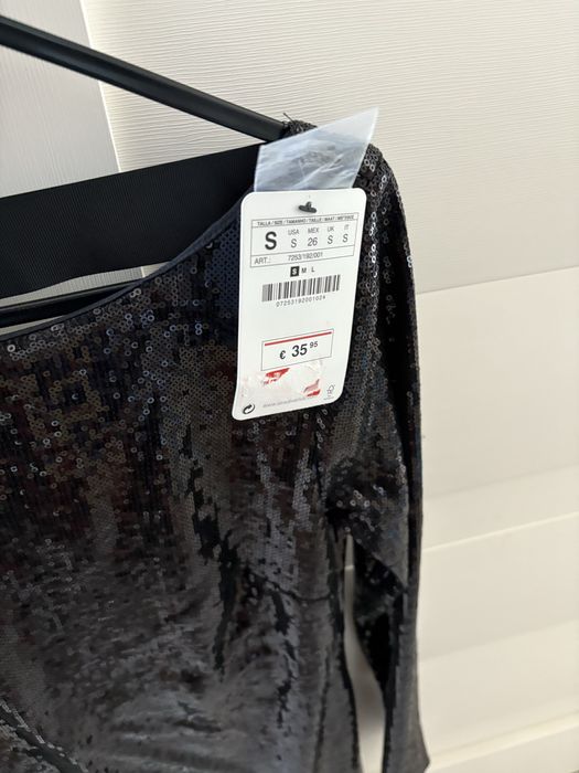 Rochie neagra din paiete,marime S,Stadivarius,noua cu eticheta