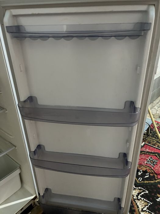 Холодильник сатылады