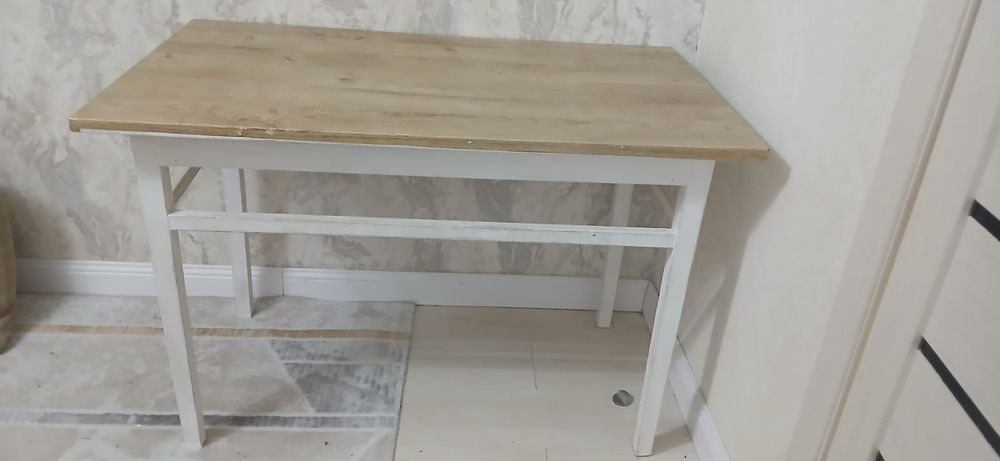 Продам стол кухонный