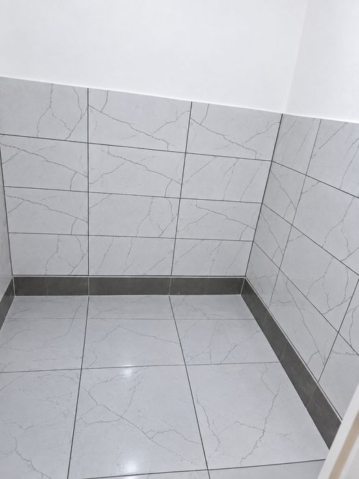 Ofer spre închiriere apartament cu o camera  28mp in rogerius