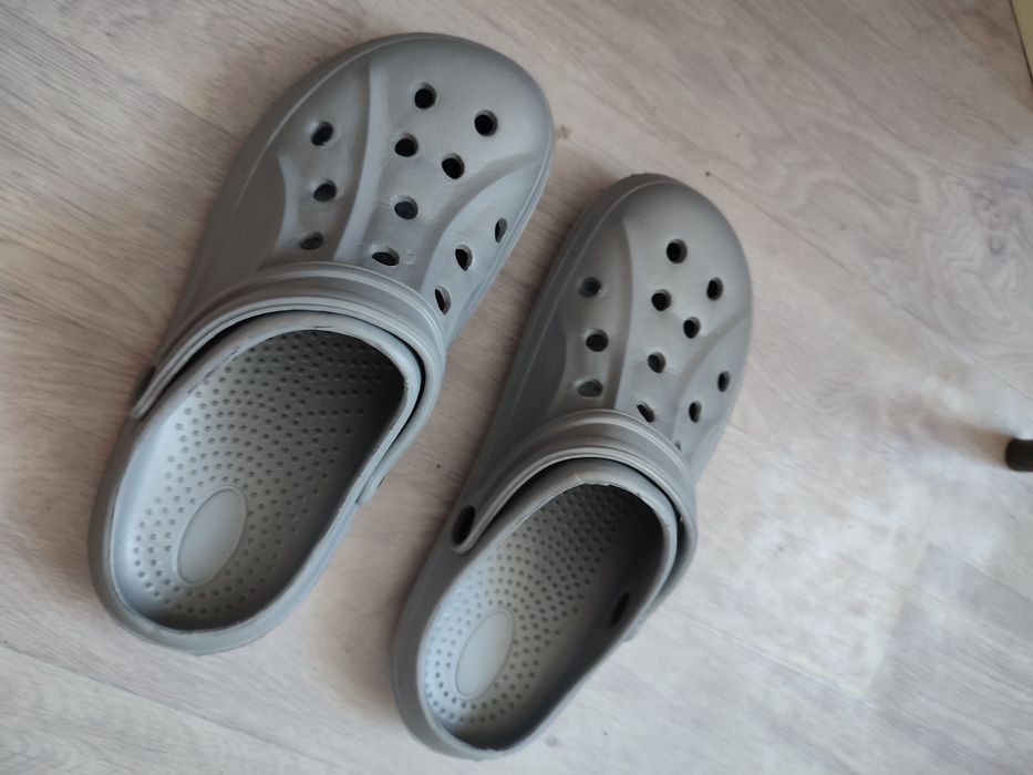 Продам сабо, лёгкие, удобные