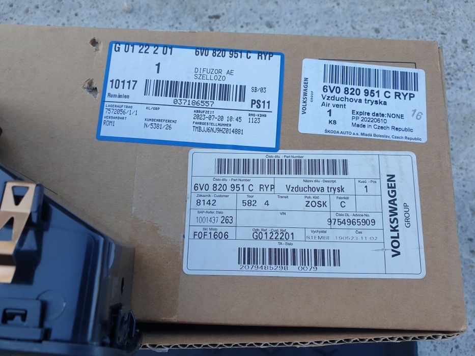 Guri aerisire interior Skoda Fabia 3