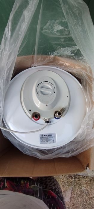 Продается Аристон 80 литровый