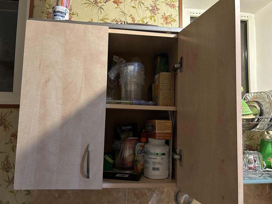 Шкафчик нависной