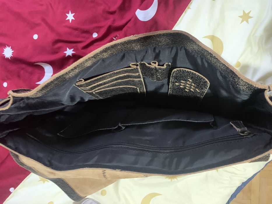 Geanta fossil piele naturala ok si pentru laptop