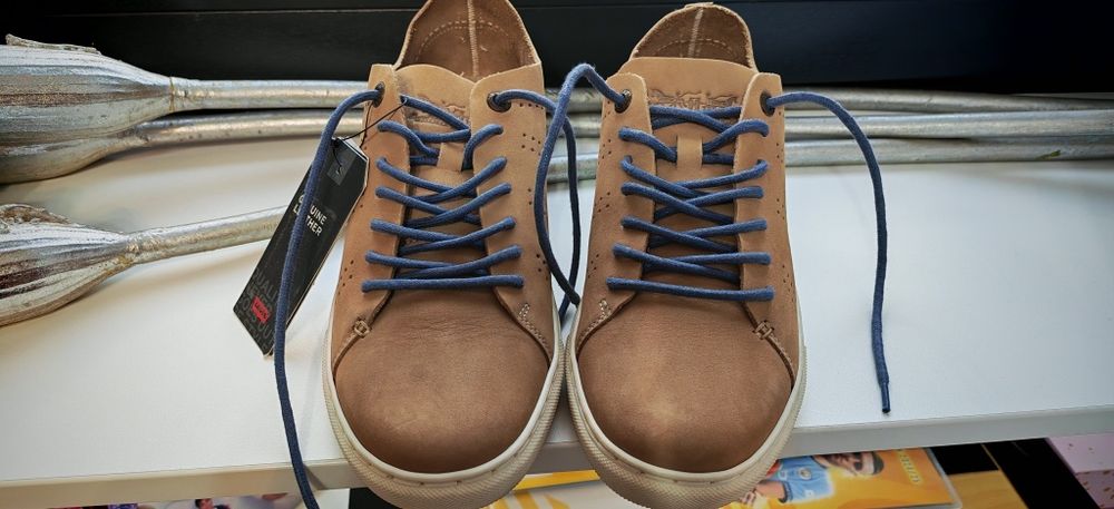 Pantofi sport Levis  piele naturala nr 41