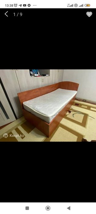 Кровать матрас и 2 шкафа