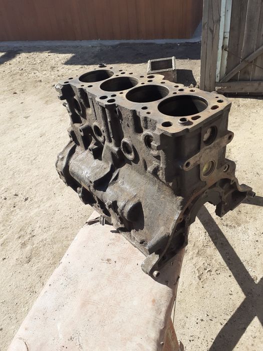 Блок цилиндров G63