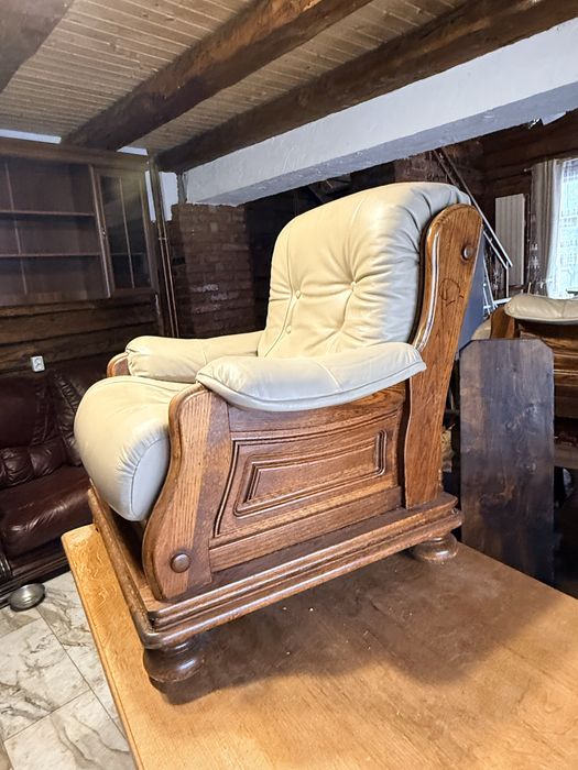 Canapea si fotolii din piele