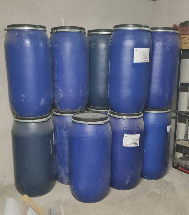 Бидони, Сини бидони с дебела пластмаса