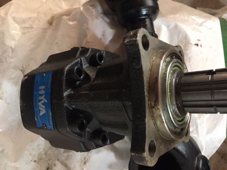 Pompa Danfus Perkins,john deer, newholland. case.wolla, cil compactor