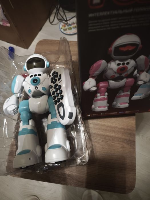 Продам робот детакий