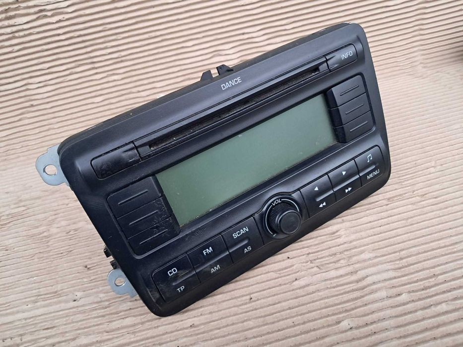 Skoda Fabia 2, radio cd player original din dezmembrari