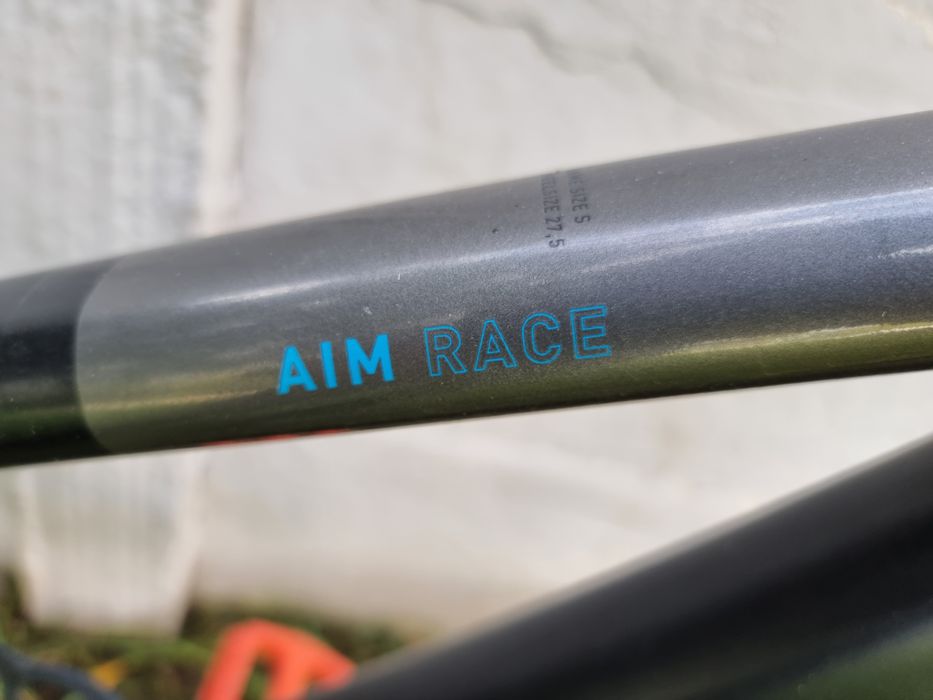 Bicicleta Cube Aim Race 2023