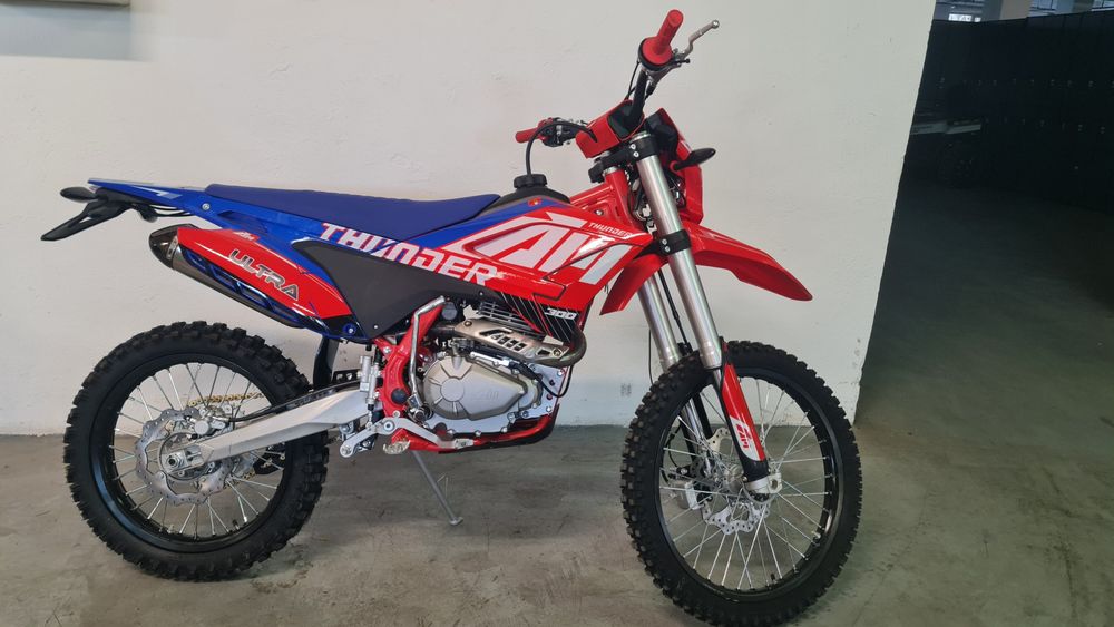 Motocross Ultra Apollo Thunder 300cc E-Start 21/18 Nou din Germania