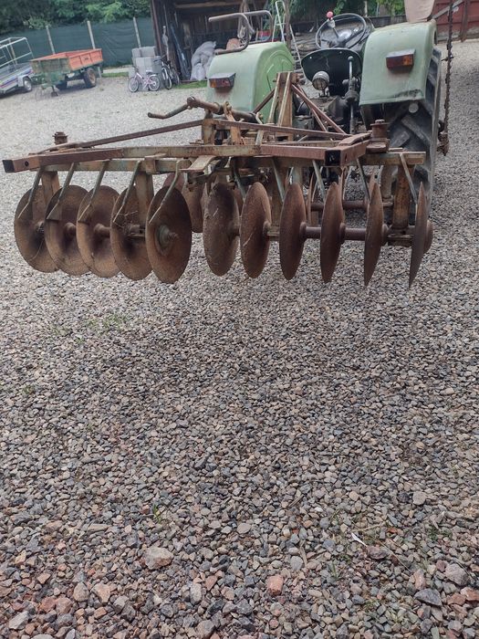 Vând disc purtat în tirant