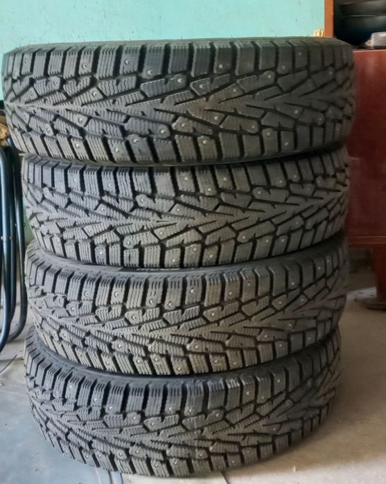 ПРОДАМ ШИНЫ R15 зима (шипы)