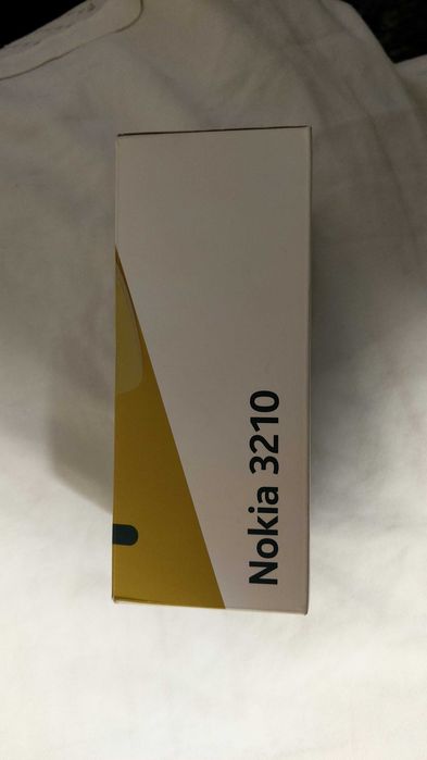 Продавам нов телефон Nokia 3210 (2024)
