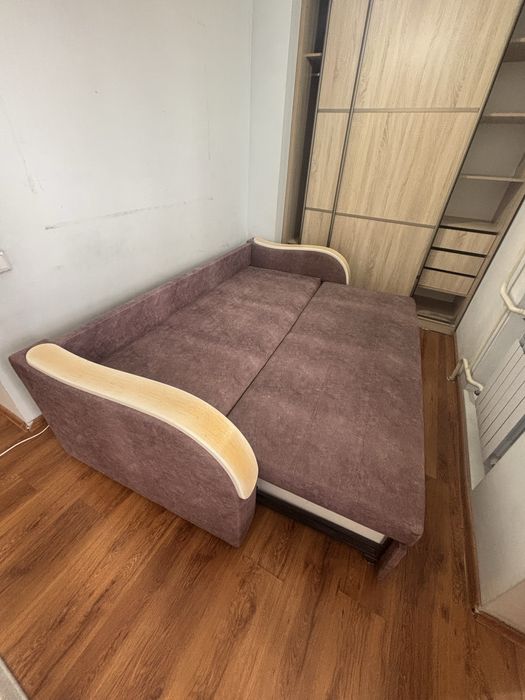 Диван для квартиры в нормальном состоянии