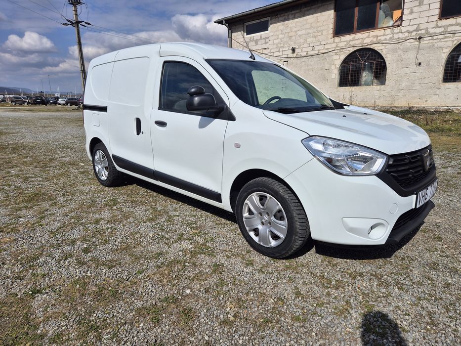 Vând Dacia Dokker