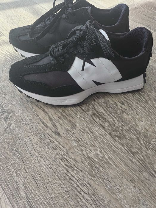 Маратонки new balance