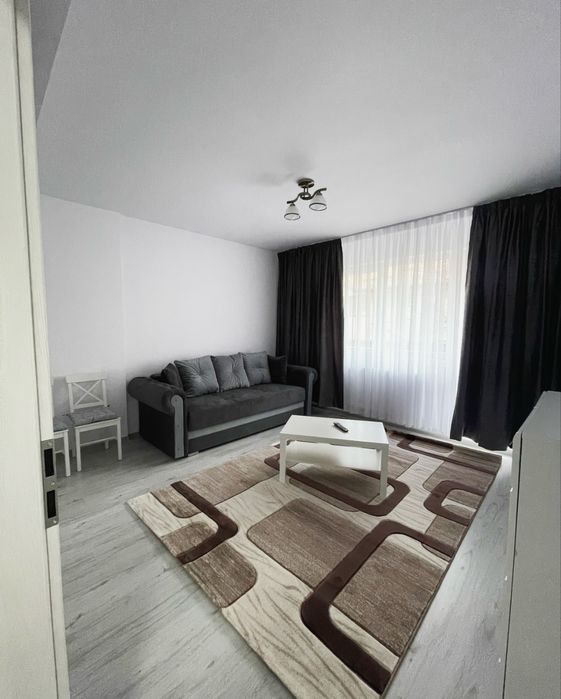 Garsoniera de închiriat zona Sun Plaza