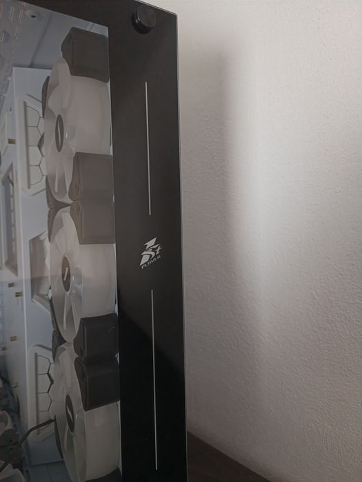 Carcasa PC 6  ventilatoare RGB