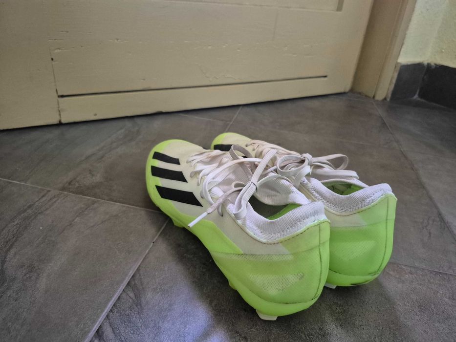 Продавам оригинални футболни обувки Adidas Crazyfast