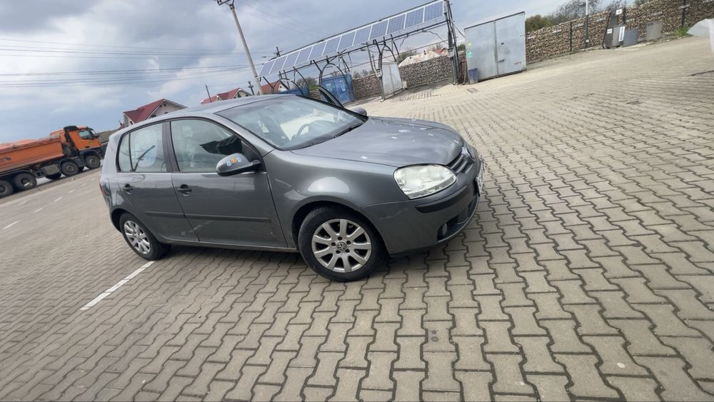 Vand sau schimb cu seat leon