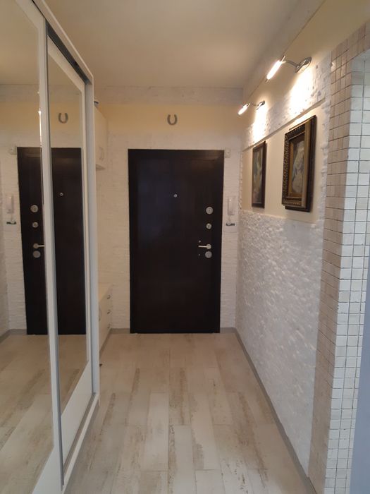 Продава се Тристаен апартамент в Хасково, Дружба 1 - 130 кв.м за 1500 €/кв.м - Снимка #8