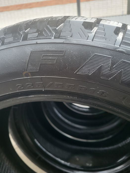 Продам шины зимние