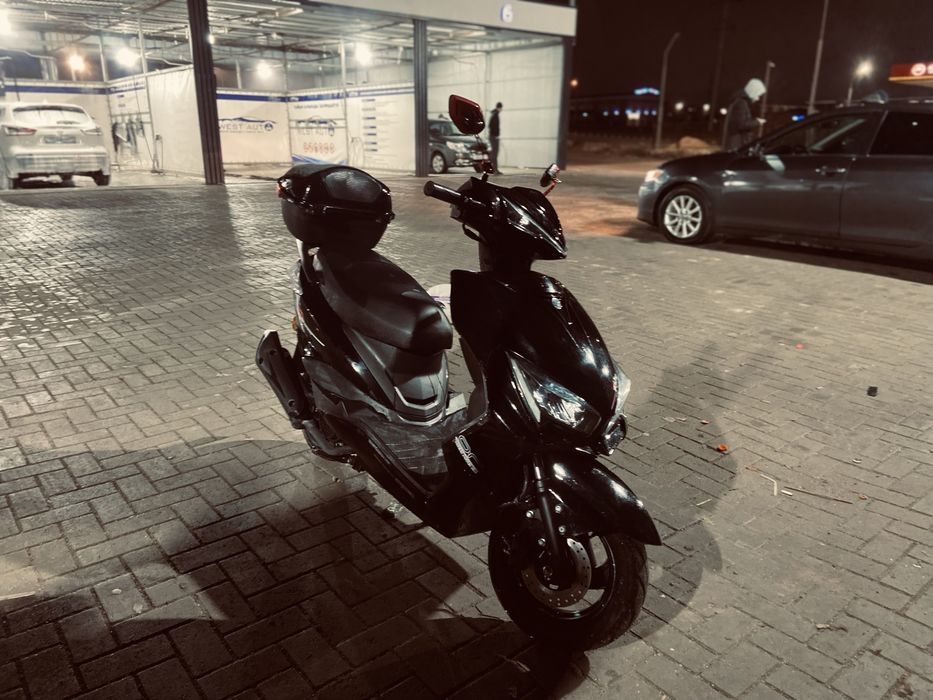 Мопед м8 про обмен на айфоны