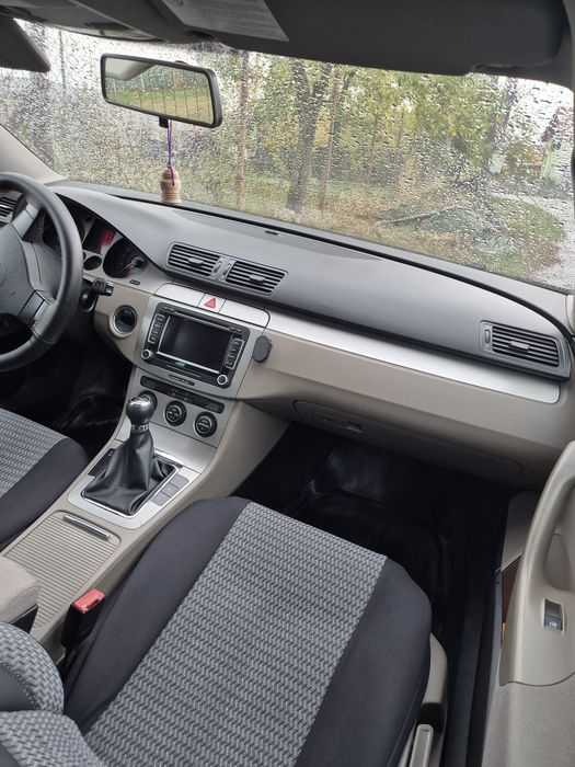 Vând Volkswagen pasat b6
