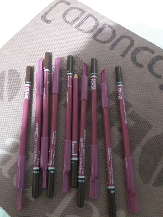 Farduri Creioane de Machiaj