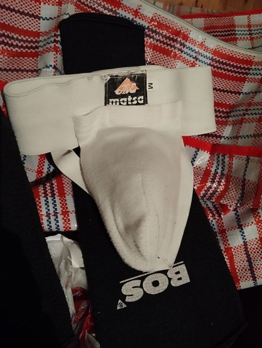 Продам наколенники для спорта