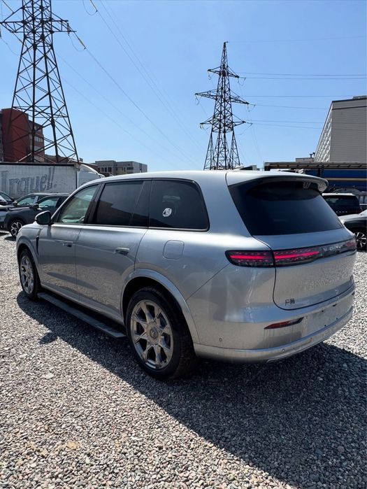 Voyah taishan X8
