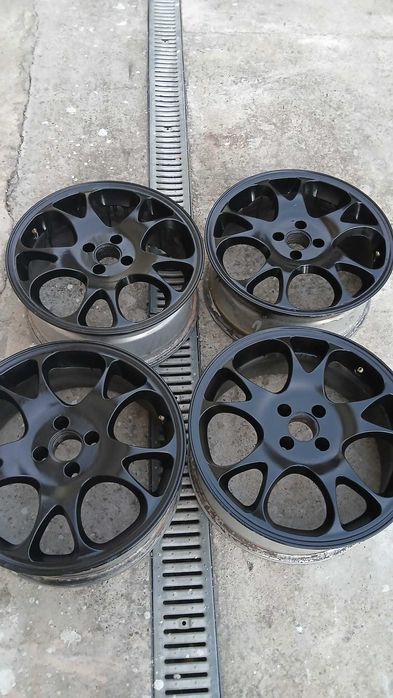 Ofertă - Vând set de 4 jante aliaj 17' cu 4 prezoane