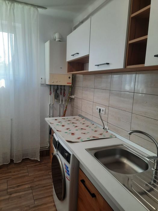 Închiriez apartament 2 camere