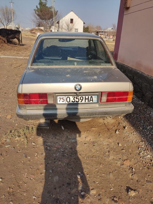 BMW sotiladi srochni