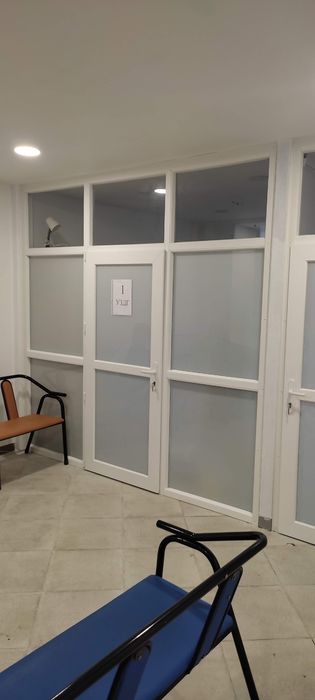 Изготовление окон дверей и ветражей. Ремонт балконов