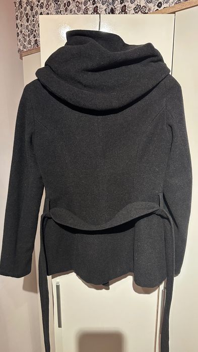 Palton damă Zara, 80% lână, mărimea M (potrivit pentru S)