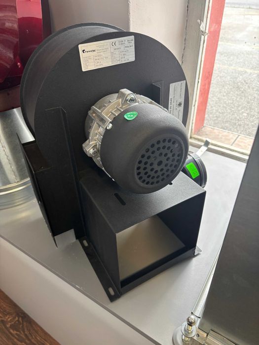 Вентилатори и вентилационна техника. Центробежен вентилатор за кухня