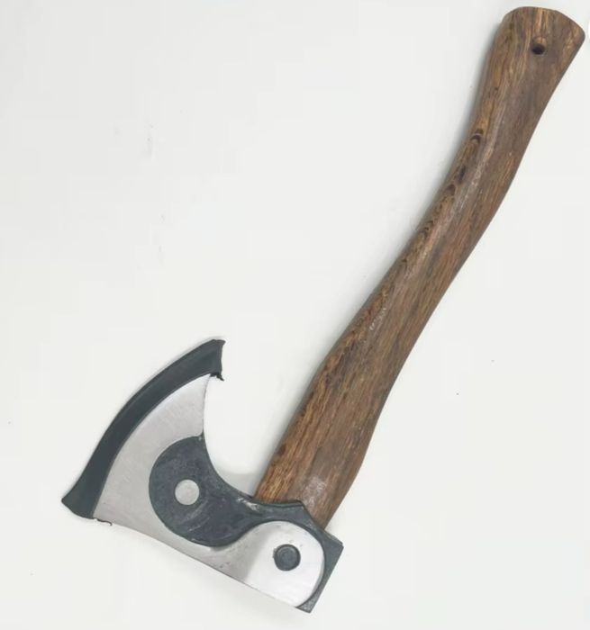 брадвичка от ковано желязо с дървена дръжка