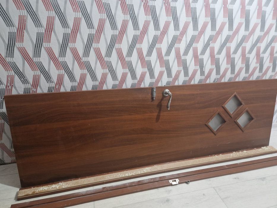 Продам дверь бу 4000 тг